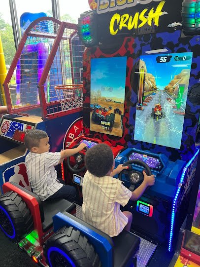 Chuck E. Cheese photo 3