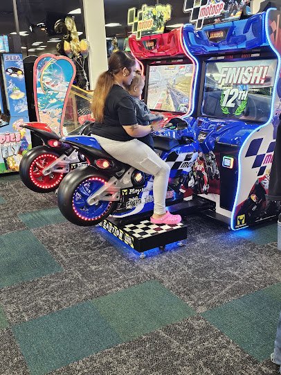 Chuck E. Cheese photo 5