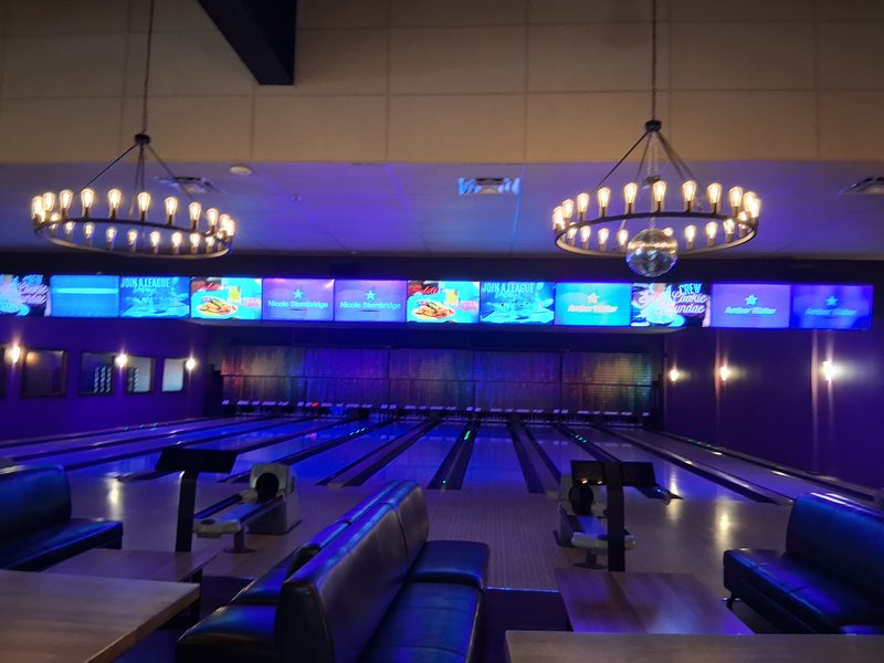 TenDown Bowling & Entertainment photo 4