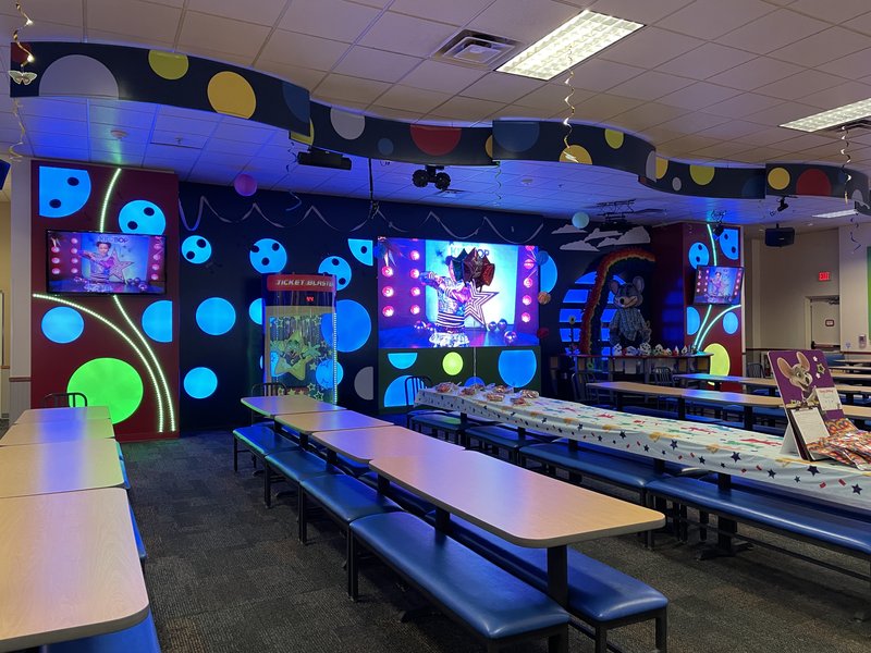 Chuck E. Cheese photo 4