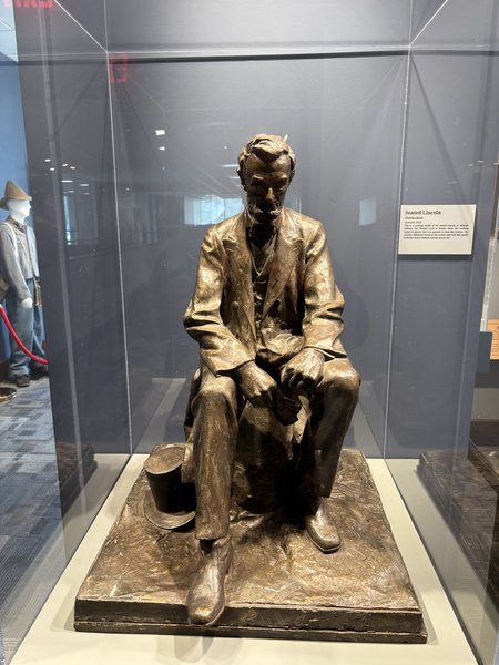 Abraham Lincoln Library and Museum photo 4
