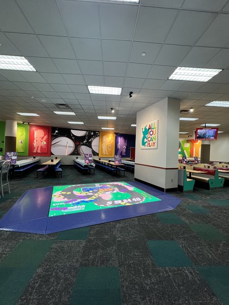 Chuck E. Cheese photo 3