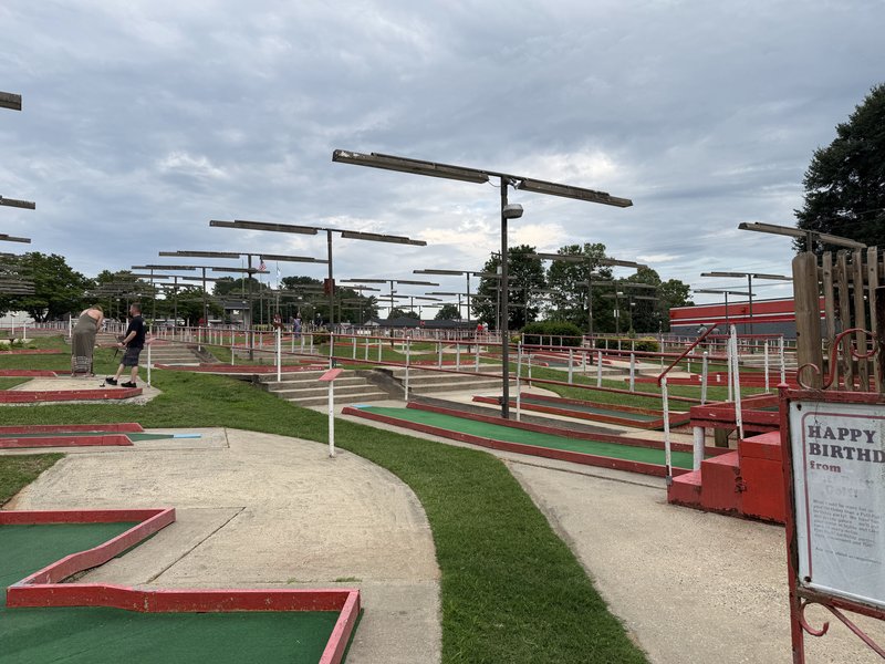 Hickory Mini Golf