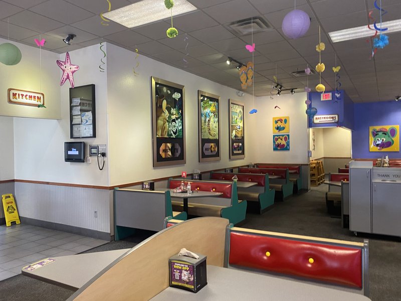 Chuck E. Cheese photo 4