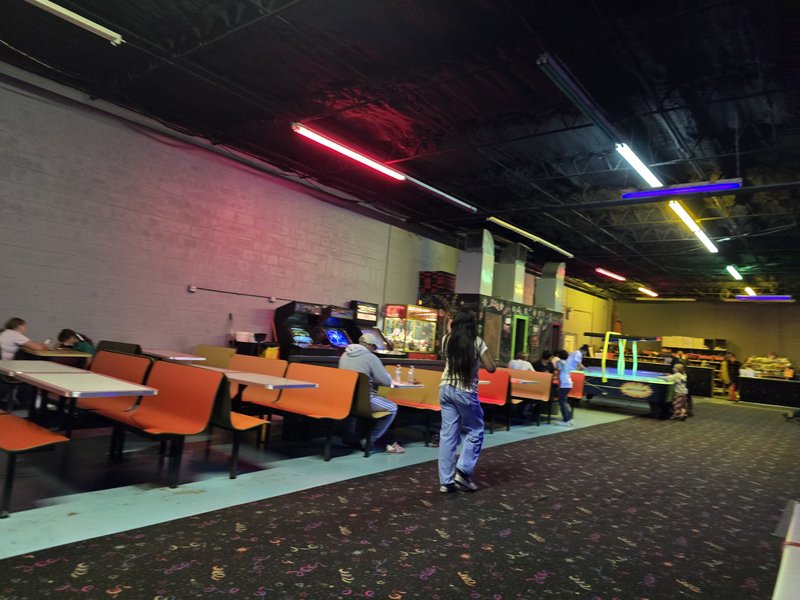 Sims Skateland photo 2