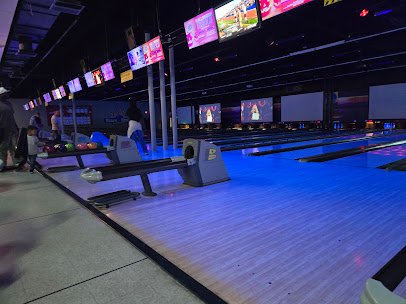 Stars and Strikes photo 6