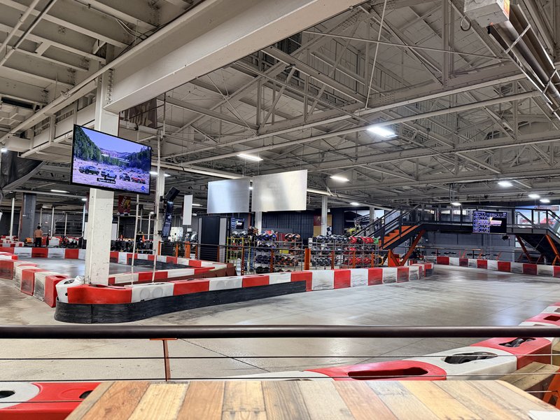 High Voltage Indoor Karting photo 3