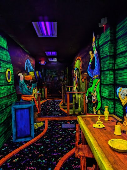 Pirate Black Light Golf photo 2
