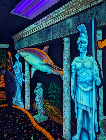 Pirate Black Light Golf photo 5