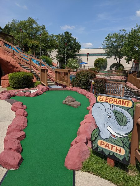 Mountasia Golf & Games photo 3