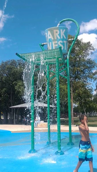 Park West Splash Pad photo 2