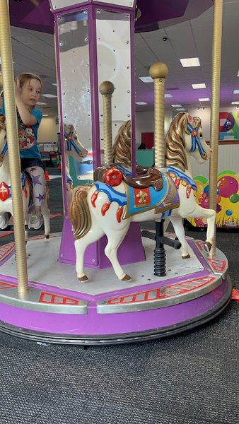 Chuck E. Cheese photo 4