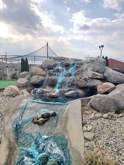 Boulder Falls Mini Golf And BatZone photo 5