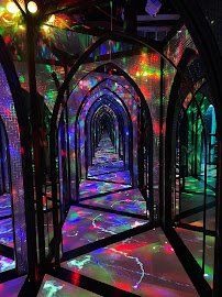 The Amazing Mirror Maze photo 3