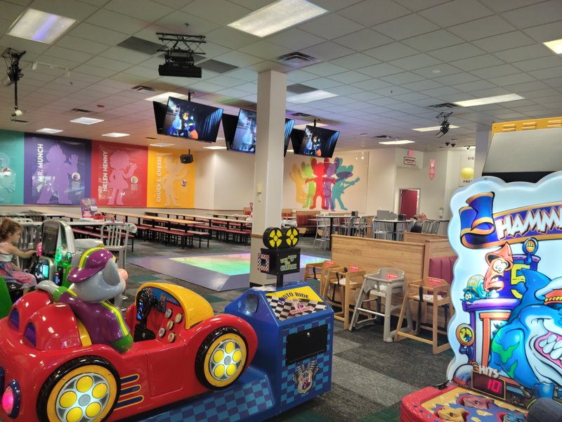 Chuck E. Cheese photo 3