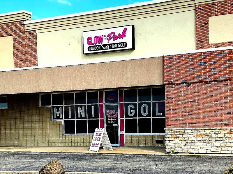 Glow In The Park Indoor Mini Golf & Pinball Arcade photo 5