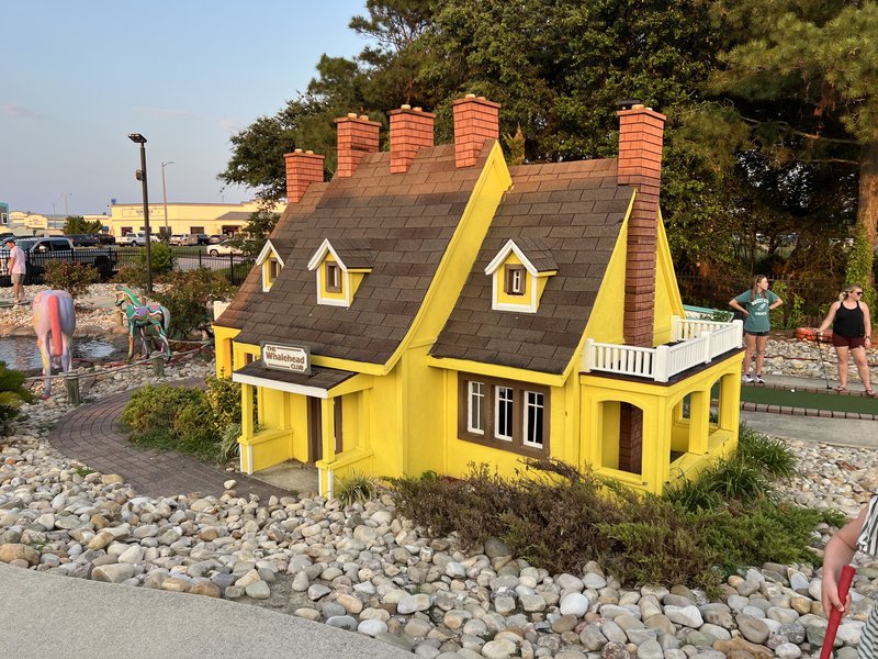 Corolla Adventure Golf photo 6