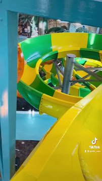 Parrot Cove Indoor Water Park photo 2