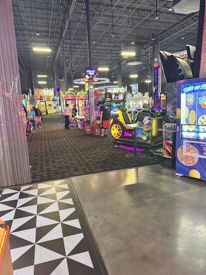 Dave & Buster's Friendswood photo 5
