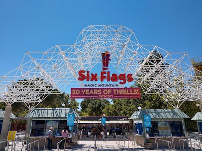 Six Flags Magic Mountain photo 4
