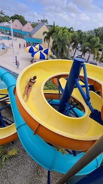 Calypso Cove Aquatic Facility photo 6