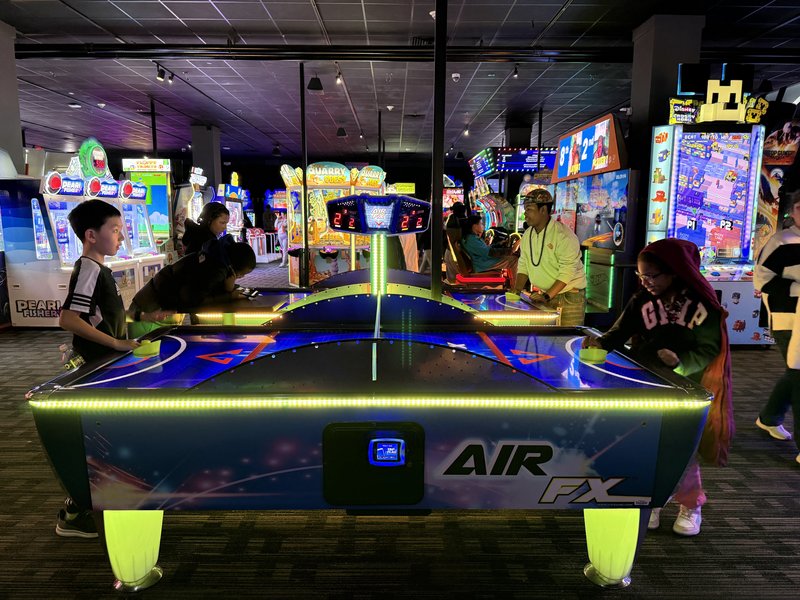Dave & Buster's Westbury photo 5
