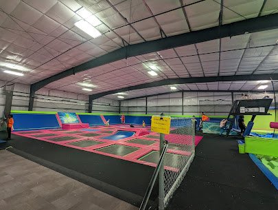 UpSurge Trampoline Park photo 3