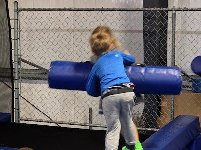 UpSurge Trampoline Park photo 6