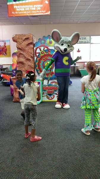 Chuck E. Cheese photo 2