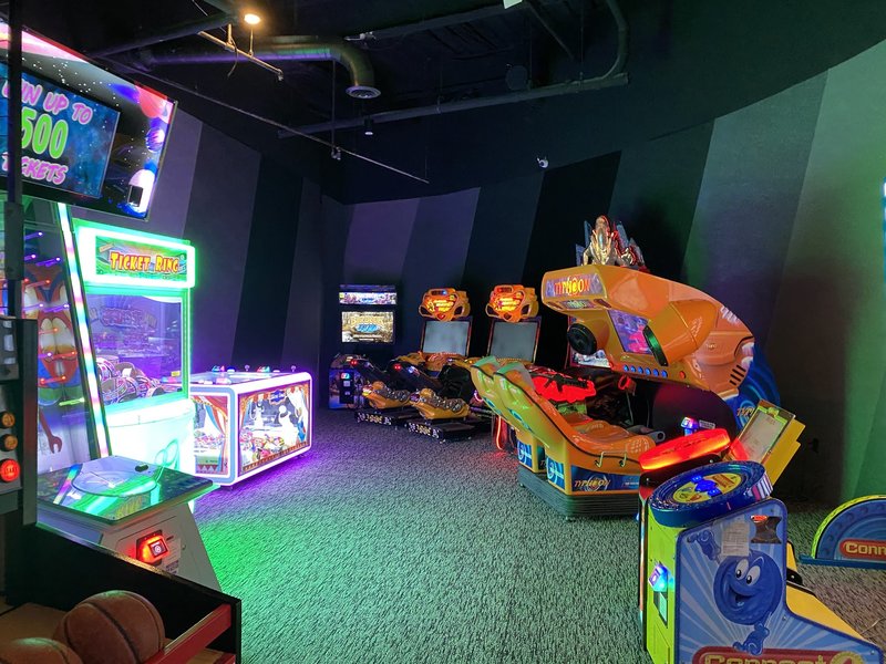 Hooky Entertainment Fredericksburg photo 6