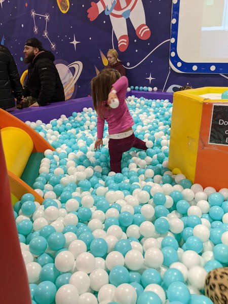 D&R PLAYLAND photo 3