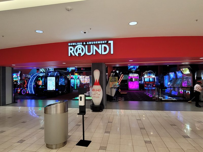 Round1 Bowling & Arcade Sunvalley Shopping Center photo 5