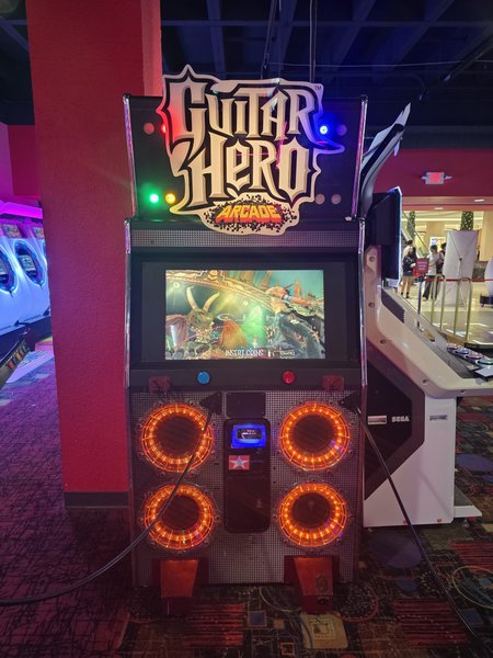 Round1 Bowling & Arcade Sunvalley Shopping Center photo 6