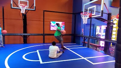 Arcade Zone Fun Park photo 2