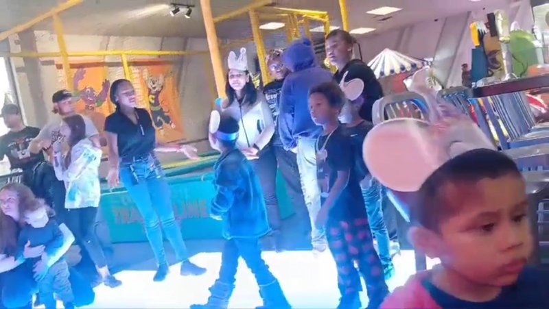 Chuck E. Cheese photo 2