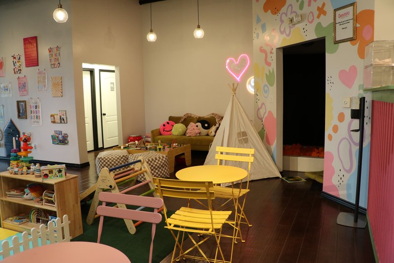 CONFETTI PLAY AND CAFE photo 3