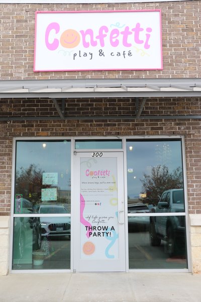 CONFETTI PLAY AND CAFE photo 4