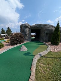 Missing Links Driving Range, Golf Course, Miniature Golf, Toptracer, Sports Bar photo 6
