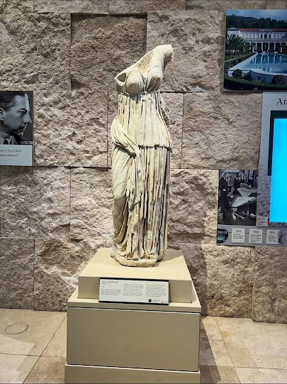 South Gate Museum and Art Gallery photo 2