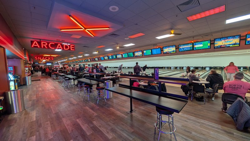 Bowlero Woodridge