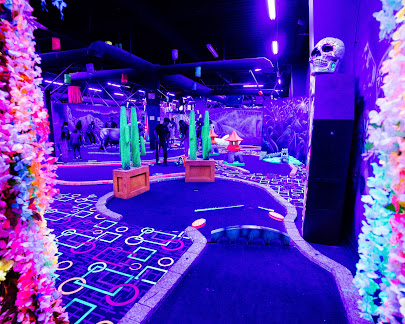 GLO Mini Golf |Arcade | Virtual Reality | Ice Cream Bar photo 3