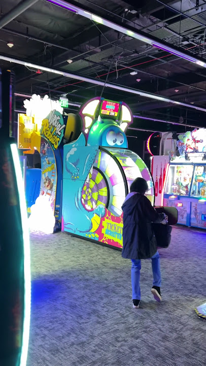 Monster Mini Golf Bellevue photo 2