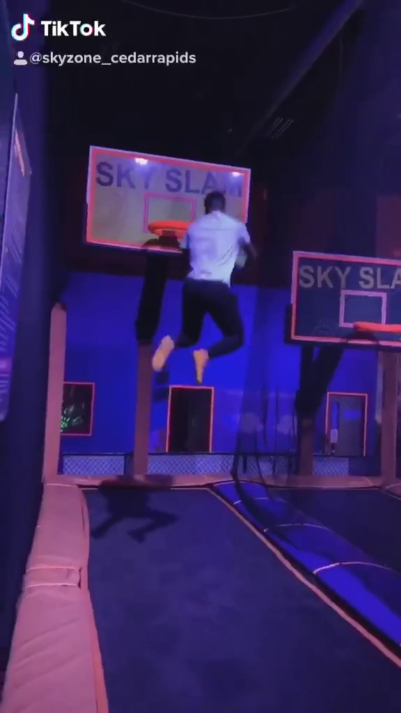 Trampoline Park photo 6