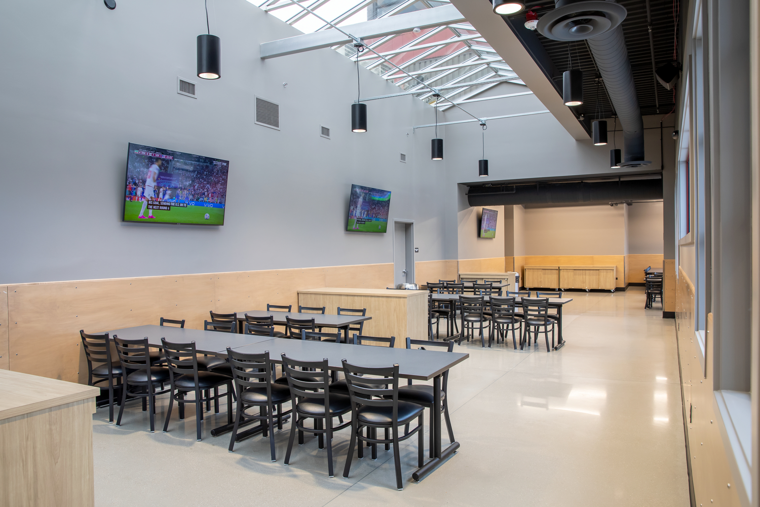 Arena Sports Issaquah - Family Entertainment Center photo 4