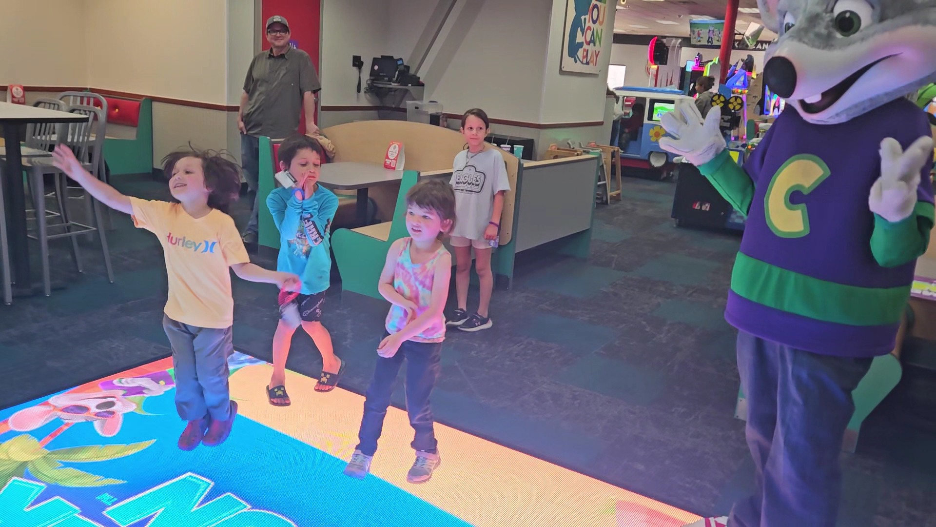 Chuck E. Cheese photo 2