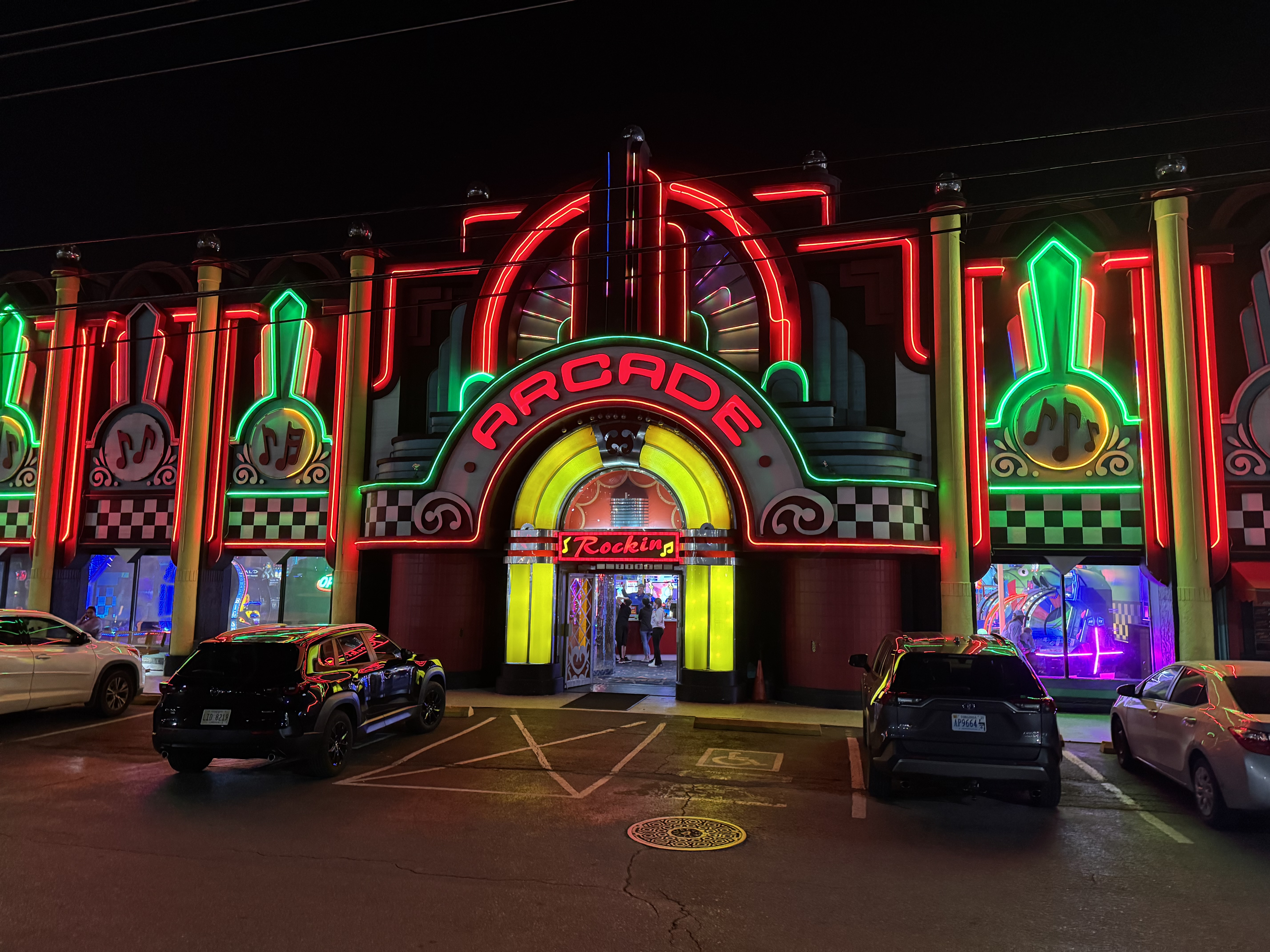 Rockin' Raceway Arcade photo 4