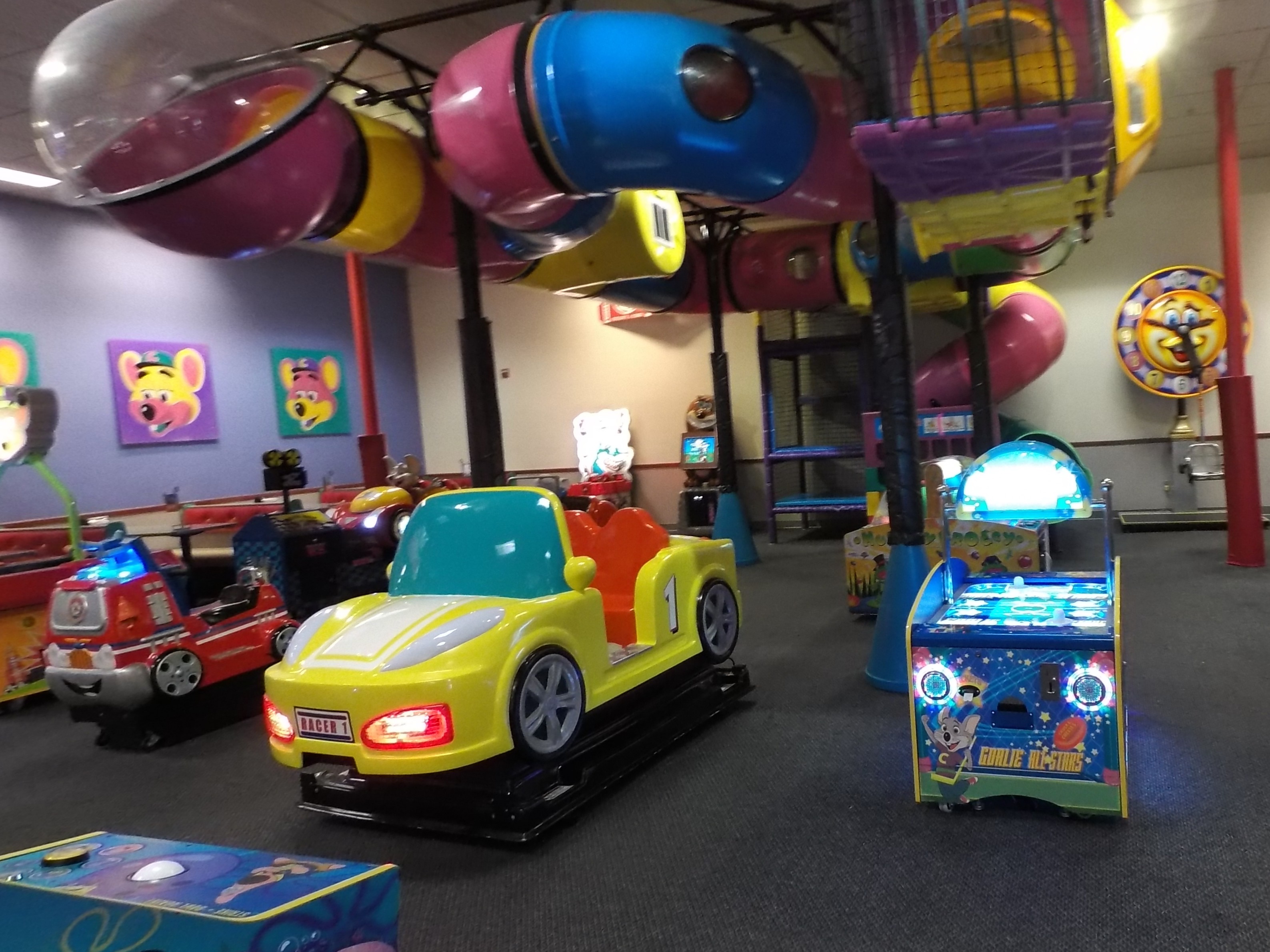 Chuck E. Cheese photo 5