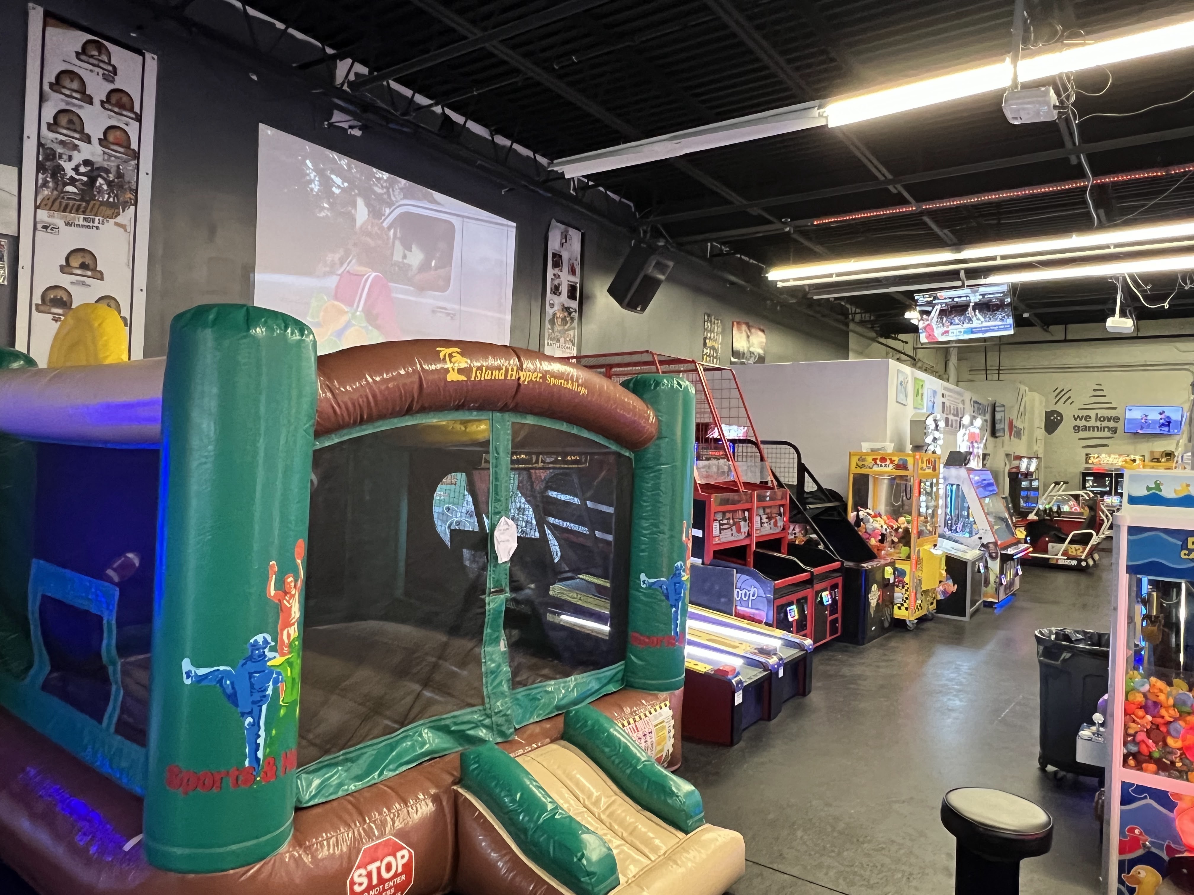 Platinum City Gaming -Bar-Gaming Lounge- Arcade- Nerf Arena-Gellyball-Smash Room -Rage Room-Basketball photo 5